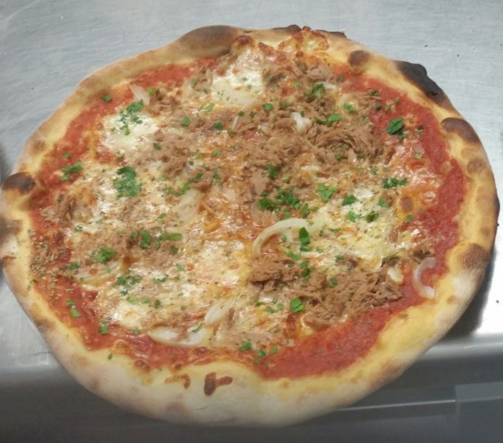 Pizza al Tonno
